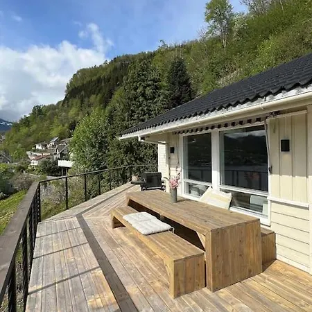 Hus Sentralt I Oystese Med Privatliv Kvam (Hordaland)