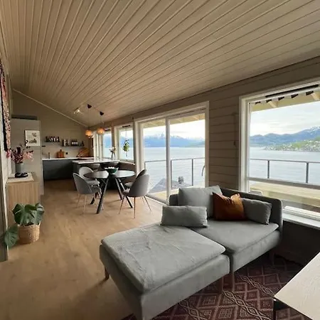 Semesterbostad Hus Sentralt I Oystese Med Privatliv *